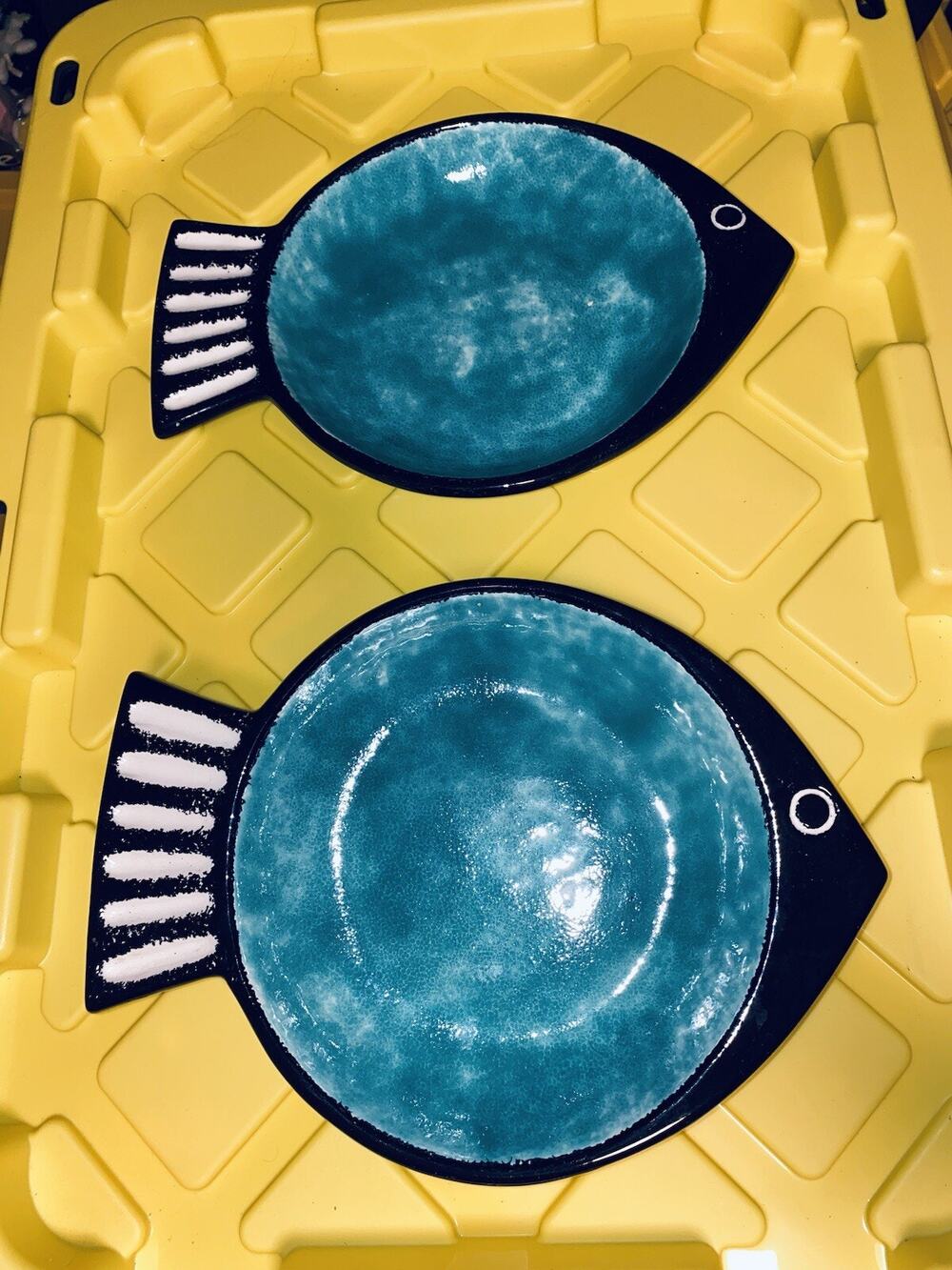 X2 Lot Paola Navone Fish Deep Serving Plate Bowl Teal & Black Crate & Barrel 12”